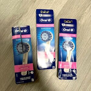Oral-B electronic toothbrush brush heads (9 total) soft sensitive